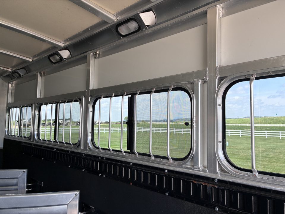 Used 2009 Cimarron Trailers 4H GN Horse Trailer