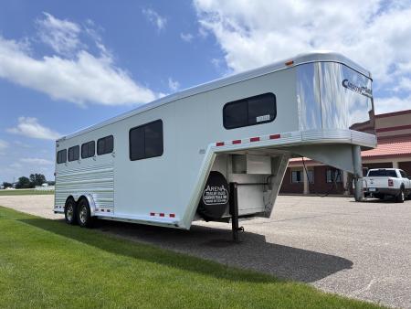 Used 2009 Cimarron Trailers 4H GN Horse Trailer