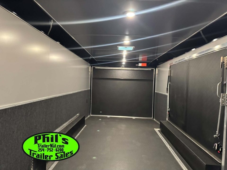 New 2026 Haulmark 8.5X24 EDGE RACE TRAILER FULL ESCAPE DOOR WITH REMOVABLE FENDER Car / Racing Trailer