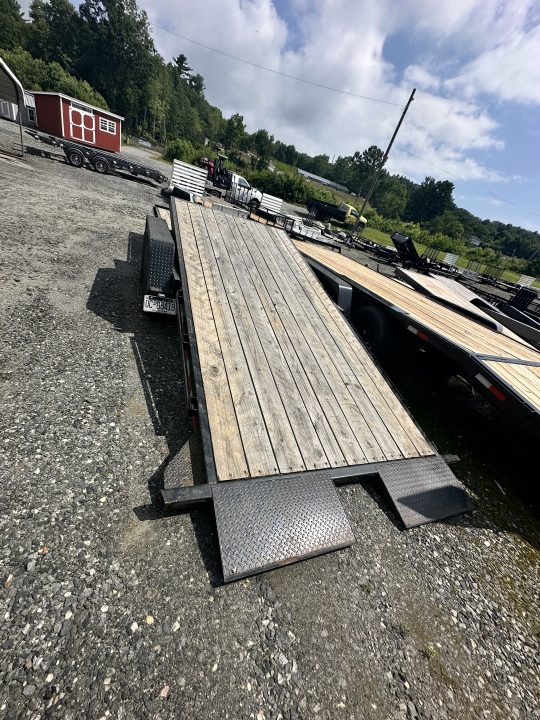 Used 2025 Kaufman Trailers USED 2025 Tilt Trailer