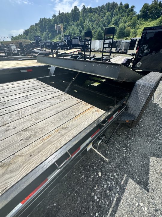 Used 2025 Kaufman Trailers USED 2025 Tilt Trailer