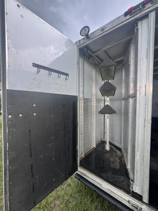 Used 2004 Exiss Trailers 3H 9' LQ Horse Trailers