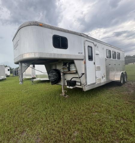 Used 2004 Exiss Trailers 3H 9' LQ Horse Trailers