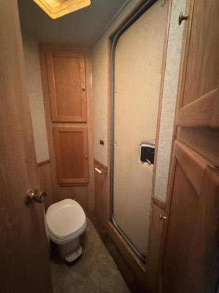 Used 2004 Exiss Trailers 3H 9' LQ Horse Trailers