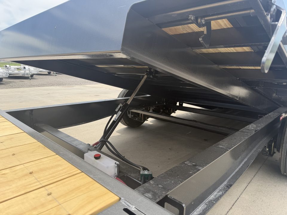 New 2026 Diamond C Trailers HXD208 102 X 24 Gooseneck Tilt Trailer