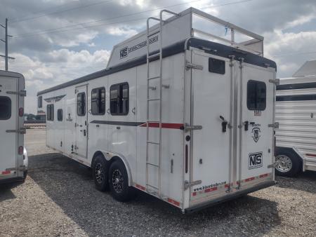 Used 2023 Bison Trailers 3 horse w/ 12' Living Quarters Horse Trailer