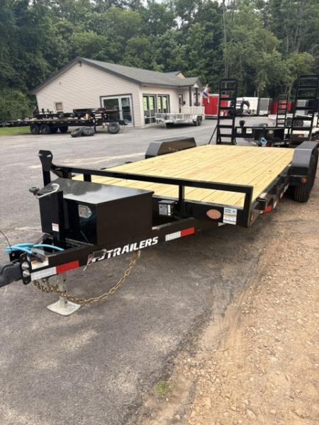 New 2027 PJ TRAILERS 83  x 18' CE Equipment Trailer - 10K GVW