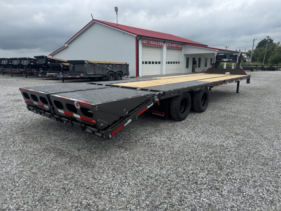 New 2027 MAXX-D LKX 102"x30" Dual Tandem Gooseneck Equipment Trailer