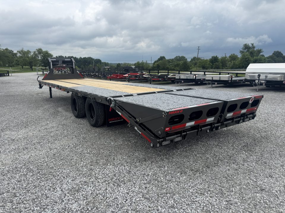 New 2027 MAXX-D LKX 102"x30" Dual Tandem Gooseneck Equipment Trailer