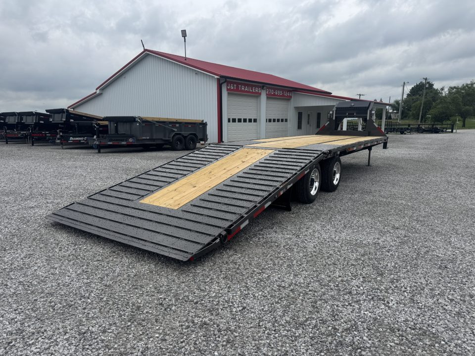 New 2027 MAXX-D YDK 32' Hydraulic Dovetail Gooseneck Equipment Trailer