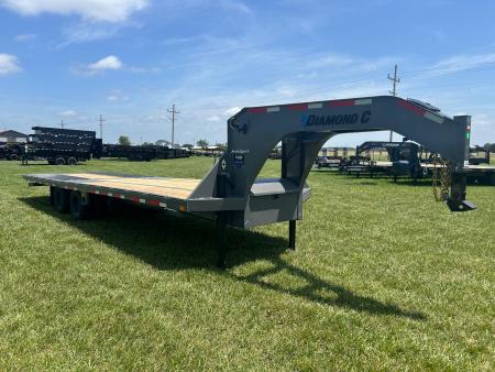 New 2026 Diamond C 102x30 Tandem 25.9K GN Pacesetter Hydrotail w/ Hydraulic Jacks, EOH Brakes, & Full Steel Cleats on Dove