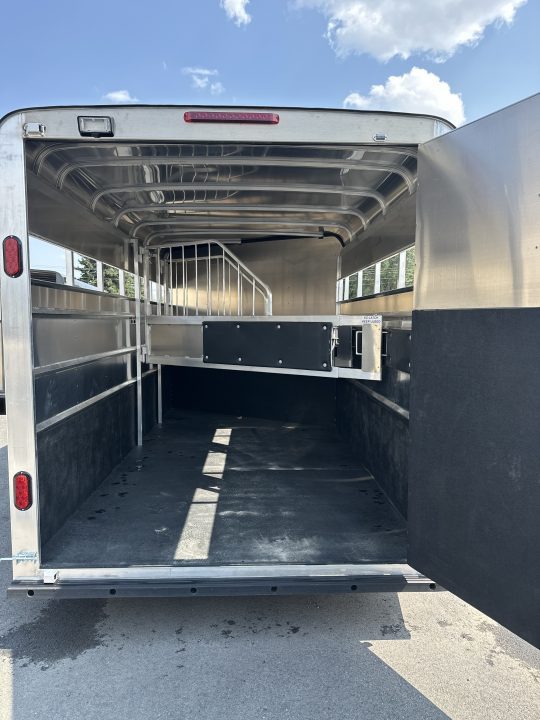 New 2027 Maverick Lite 3 Horse High Side Bumper Pull