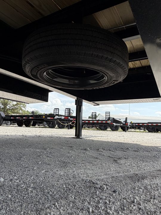 New 2026 Diamond C Trailers FMAX212L35X102HDT (102" X 35') 25.9K (Pacesetter Ed.) Hydraulic Dovetail Flatbed Trailer