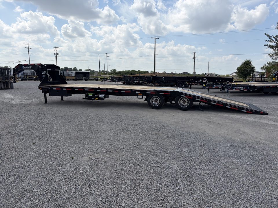 New 2026 Diamond C Trailers FMAX212L35X102HDT (102" X 35') 25.9K (Pacesetter Ed.) Hydraulic Dovetail Flatbed Trailer
