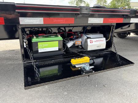New 2026 Diamond C Trailers FMAX212L35X102HDT (102" X 35') 25.9K (Pacesetter Ed.) Hydraulic Dovetail Flatbed Trailer
