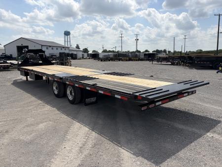 New 2026 Diamond C Trailers FMAX212L35X102HDT (102" X 35') 25.9K (Pacesetter Ed.) Hydraulic Dovetail Flatbed Trailer
