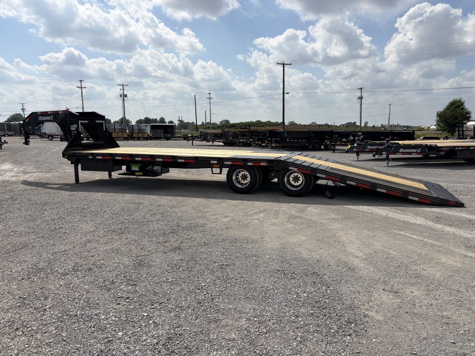 New 2026 Diamond C Trailers FMAX210L32X102HDT (32' X 102") 25K Hydraulic Dove Tail Flatbed Trailer