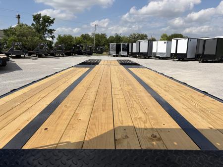 New 2026 Diamond C Trailers FMAX210L32X102HDT (32' X 102") 25K Hydraulic Dove Tail Flatbed Trailer