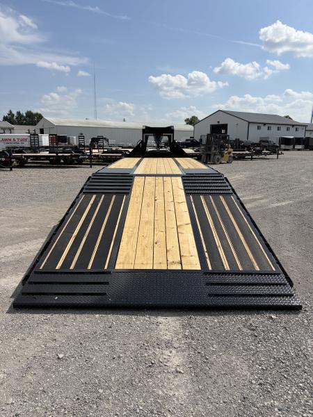 New 2026 Diamond C Trailers FMAX210L32X102HDT (32' X 102") 25K Hydraulic Dove Tail Flatbed Trailer