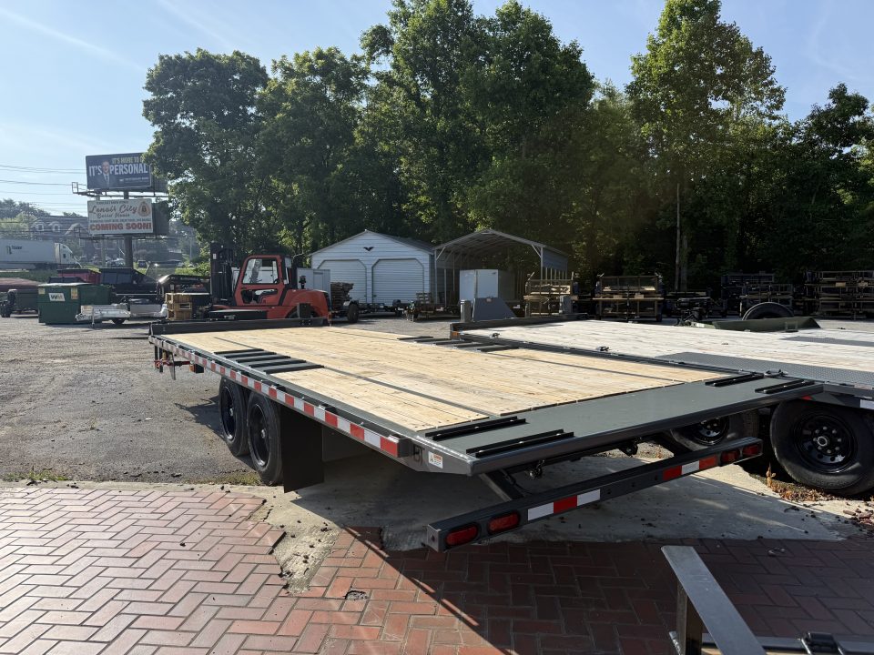 New 2026 Behnke GDF 16K 8X22 DECK OVER TILT Equipment Trailer
