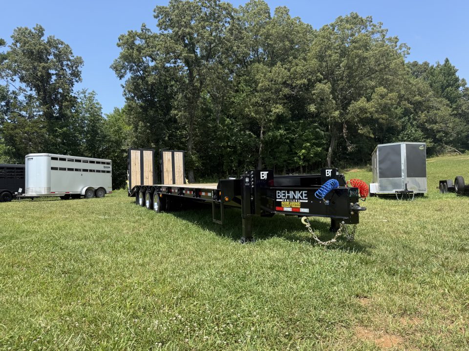 New 2026 Behnke FB 8X33 PINLE HYDRAULIC RAMPS ALUM WHEEL WHEEL Equipment Trailer