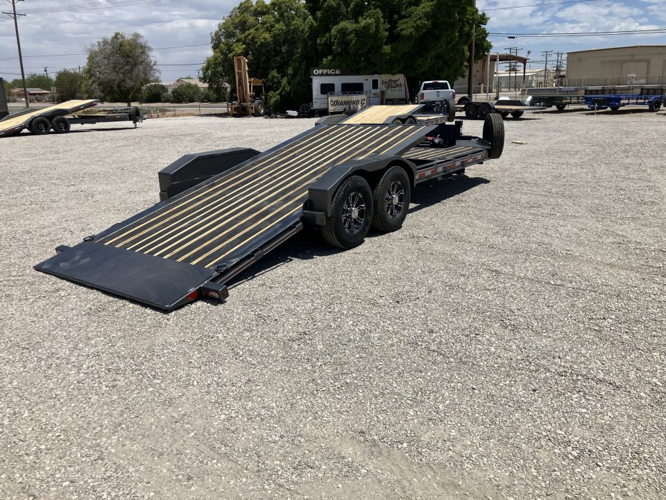New 2026 Diamond C Trailers HDT 207 22X82 Tilt Trailer
