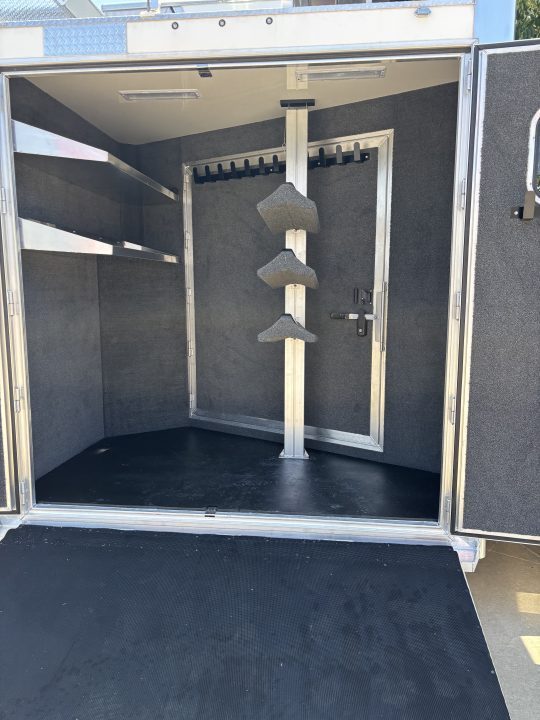 New 2027 Cimarron Trailers Norstar 3 Horse LQ Horse Trailer