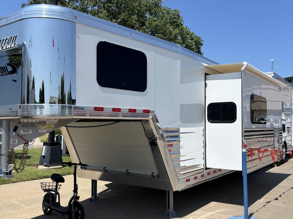 New 2027 Cimarron Trailers Norstar 3 Horse LQ Horse Trailer