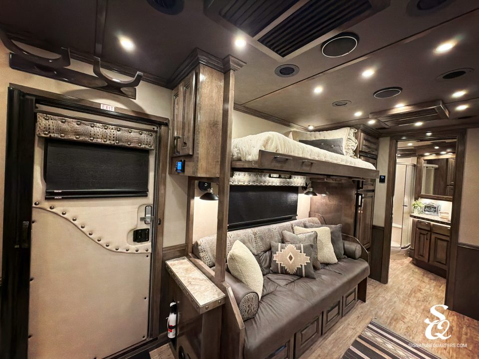 New 2027 Cimarron Trailers Norstar 3 Horse LQ Horse Trailer
