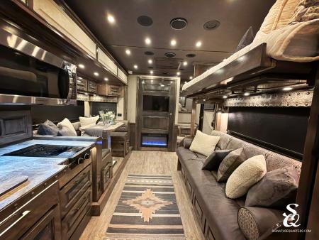New 2027 Cimarron Trailers Norstar 3 Horse LQ Horse Trailer