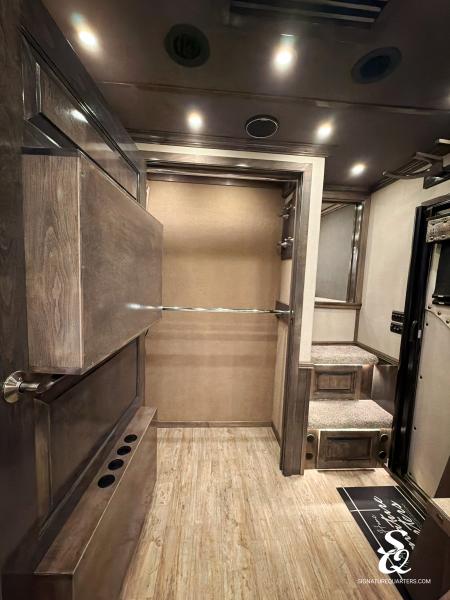 New 2027 Cimarron Trailers Norstar 3 Horse LQ Horse Trailer
