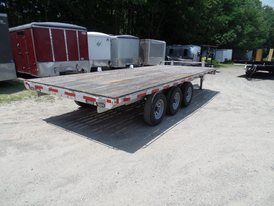 New 2025 ALCOM Brand New ALUMINUM FRAME 15,600 GVWR FLAT DECK Equipment Trailer