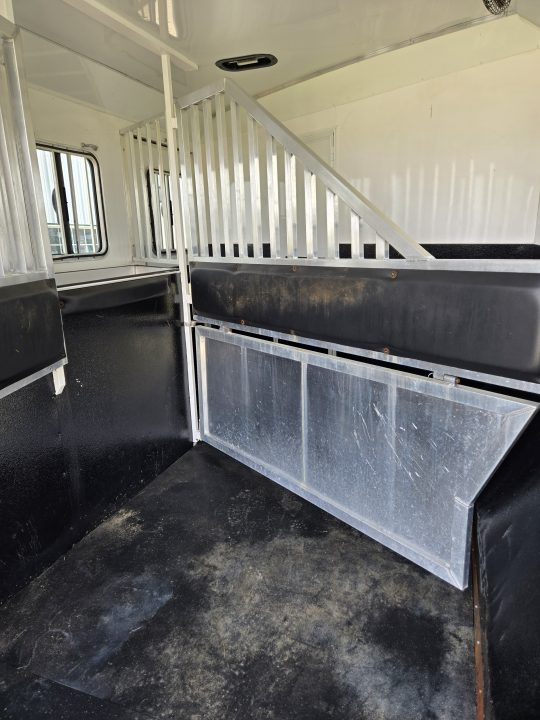 Used 2019 Bison Ranger 3 Horse Trailer