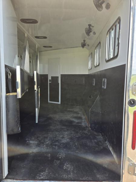 Used 2019 Bison Ranger 3 Horse Trailer