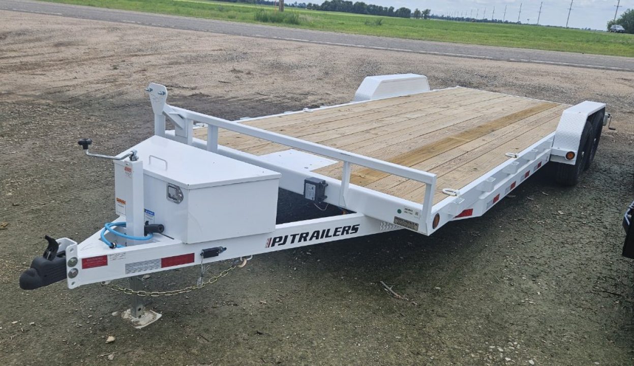 New 2026 PJ Trailers 83" x 22' 5" Channel Equipment (CE) Equipment Trailer