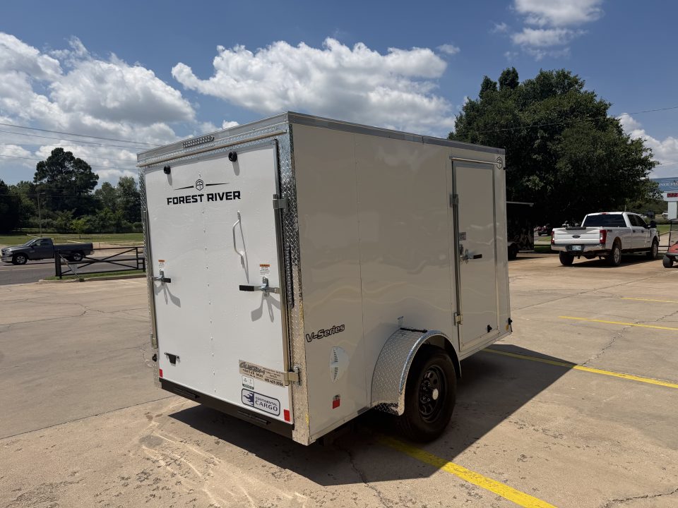 New #056627 2027 FOREST RIVER SA 6 X 10 SINGLE AXLE 3.5K ENCLOSED W/ REAR RAMP DOOR