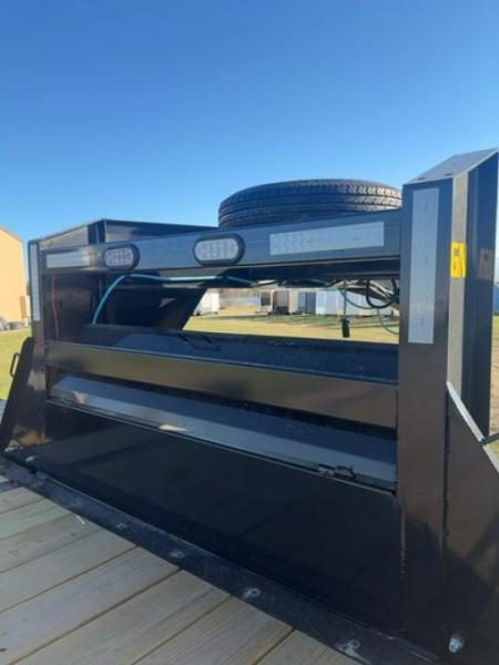 New 2027 Big Tex Trailers 14GN-30D5A Flatbed Trailer