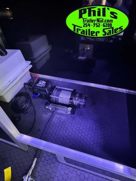 New Haulmark EDGE PRO 85X28 RACE TRAILER FULL ESCAPE DOOR - ELECTRIC AWNING - AC - WINCH - ELECTRIC JACK & MORE!!!Car / Racing Trailer