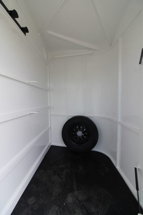 New 2027 Thuro-Bilt Shilo 3 Horse Trailer - 1ft added to horse area - Adjustable Dividers