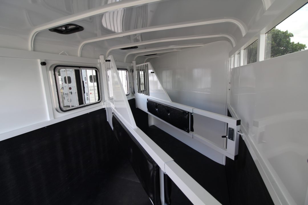 New 2027 Thuro-Bilt Shilo 3 Horse Trailer - 1ft added to horse area - Adjustable Dividers