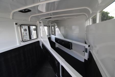 New 2027 Thuro-Bilt Shilo 3 Horse Trailer - 1ft added to horse area - Adjustable Dividers