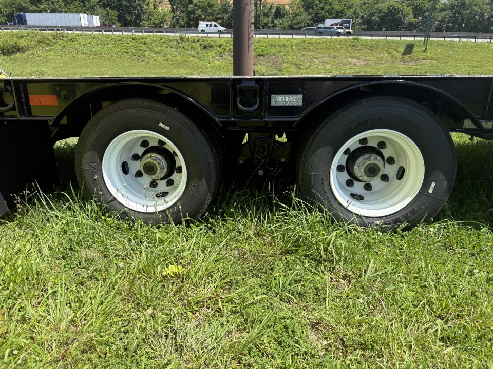New 2026 Behnke FB 8X31 PINLE AIR ASSIST Equipment Trailer