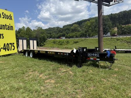 New 2026 Behnke FB 8X31 PINLE AIR ASSIST Equipment Trailer
