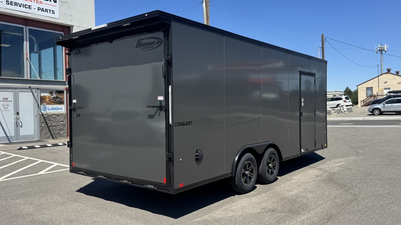 New 2026 Formula Trailers 8.5 x 20 Conquest SE Flat Top Sloped V-Nose Car Hauler  10K Car Hauler