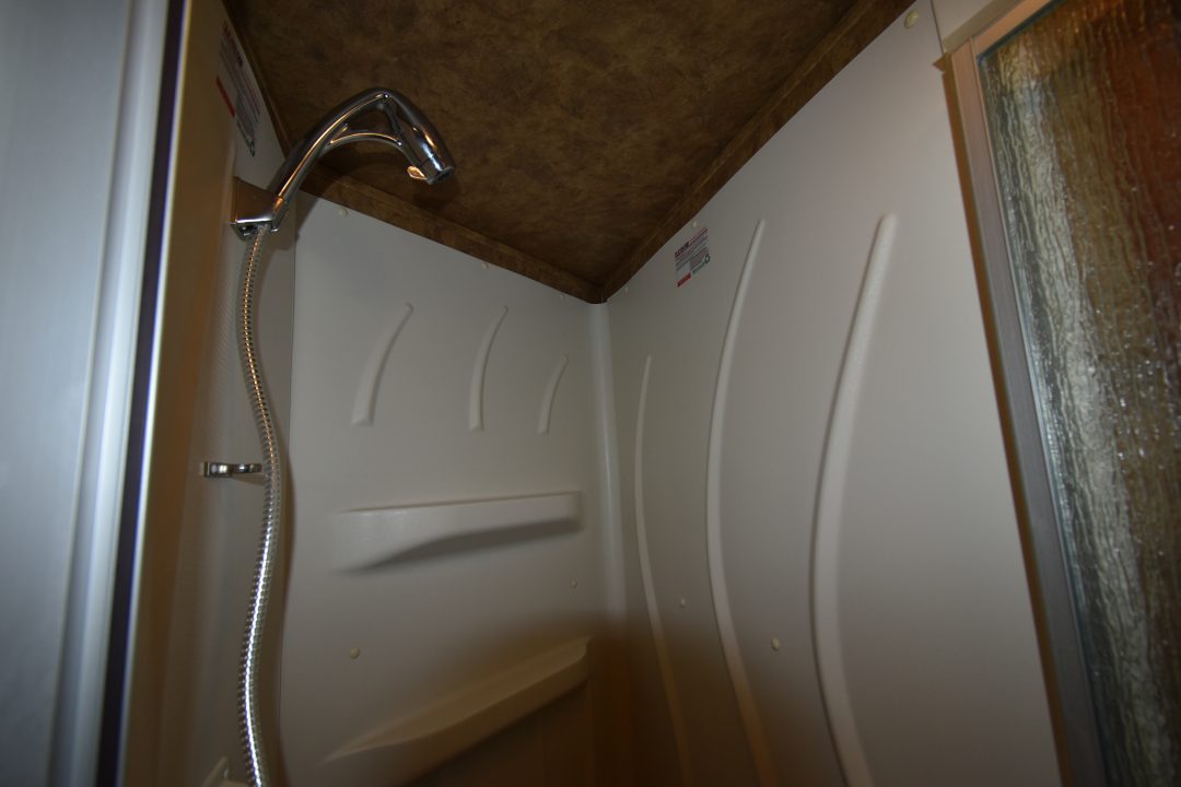 Used 2020 Lakota CH27 Horse Trailer