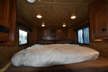 Used 2020 Lakota CH27 Horse Trailer