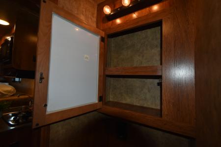 Used 2020 Lakota CH27 Horse Trailer