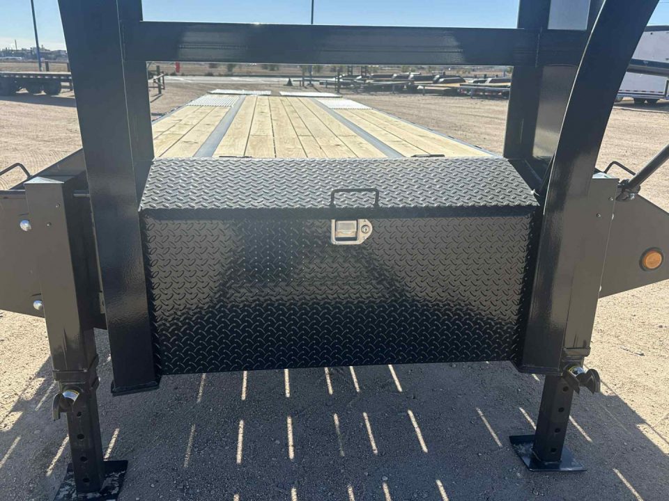 New 2027 PJ 32' Low-Pro Flatdeck with Duals (LD) Gooseneck (12k)
