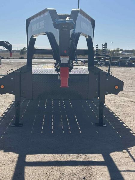 New 2027 PJ 32' Low-Pro Flatdeck with Duals (LD) Gooseneck (12k)
