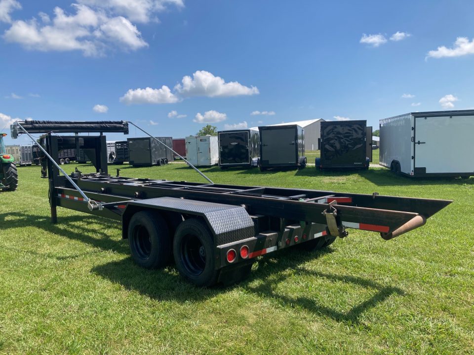 Used 2024 Texas Pride Trailers 83X20 TANDEM 25.9K GN ROLL OFF W/ WARN WINCH, HYDROJACKS, POWER TARP & WIRELESS REMOTE Roll Off